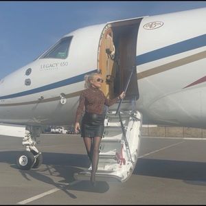 Meet your Posher, Casey